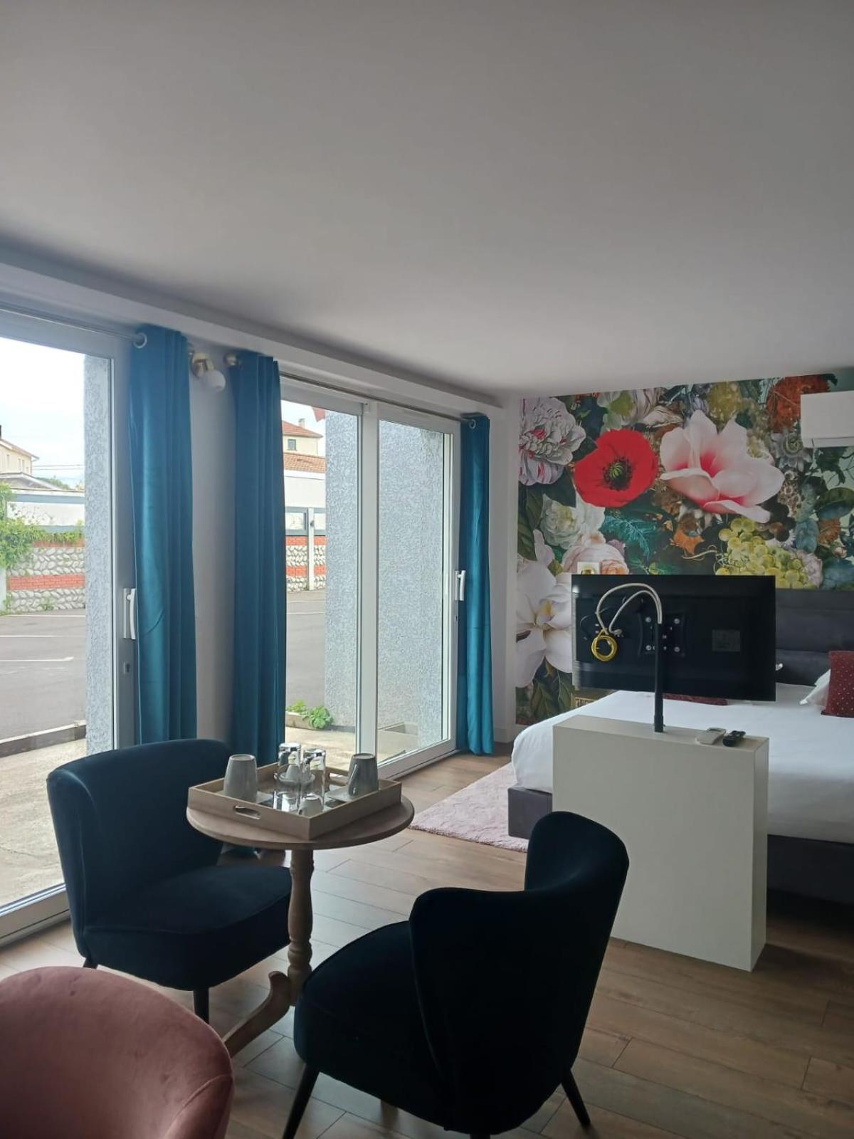 Touraco Bed and Breakfast Villars-les-Dombes Exteriör bild