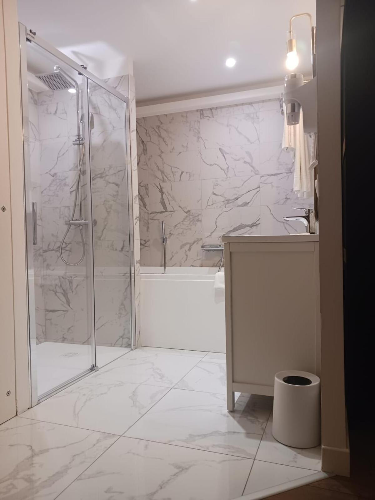 Touraco Bed and Breakfast Villars-les-Dombes Exteriör bild
