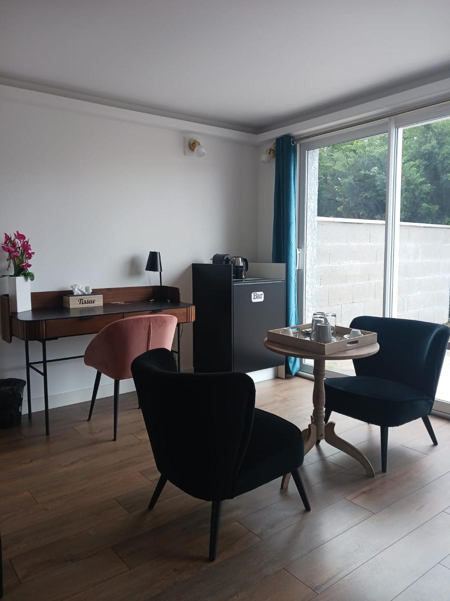 Touraco Bed and Breakfast Villars-les-Dombes Exteriör bild